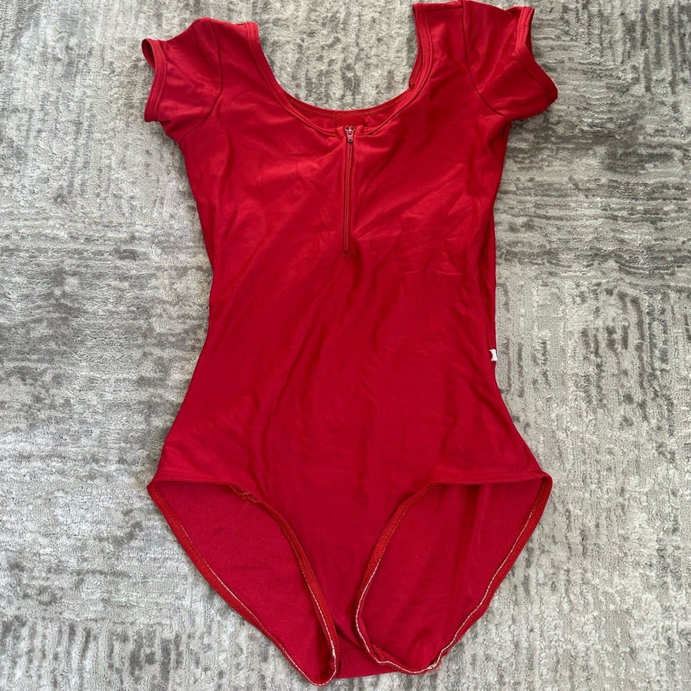 Red Medium cap sleeve Yumiko